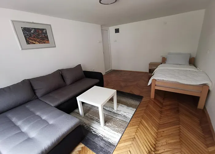 Nov Apartman U Mirnoj Ulici U Centru Beograda