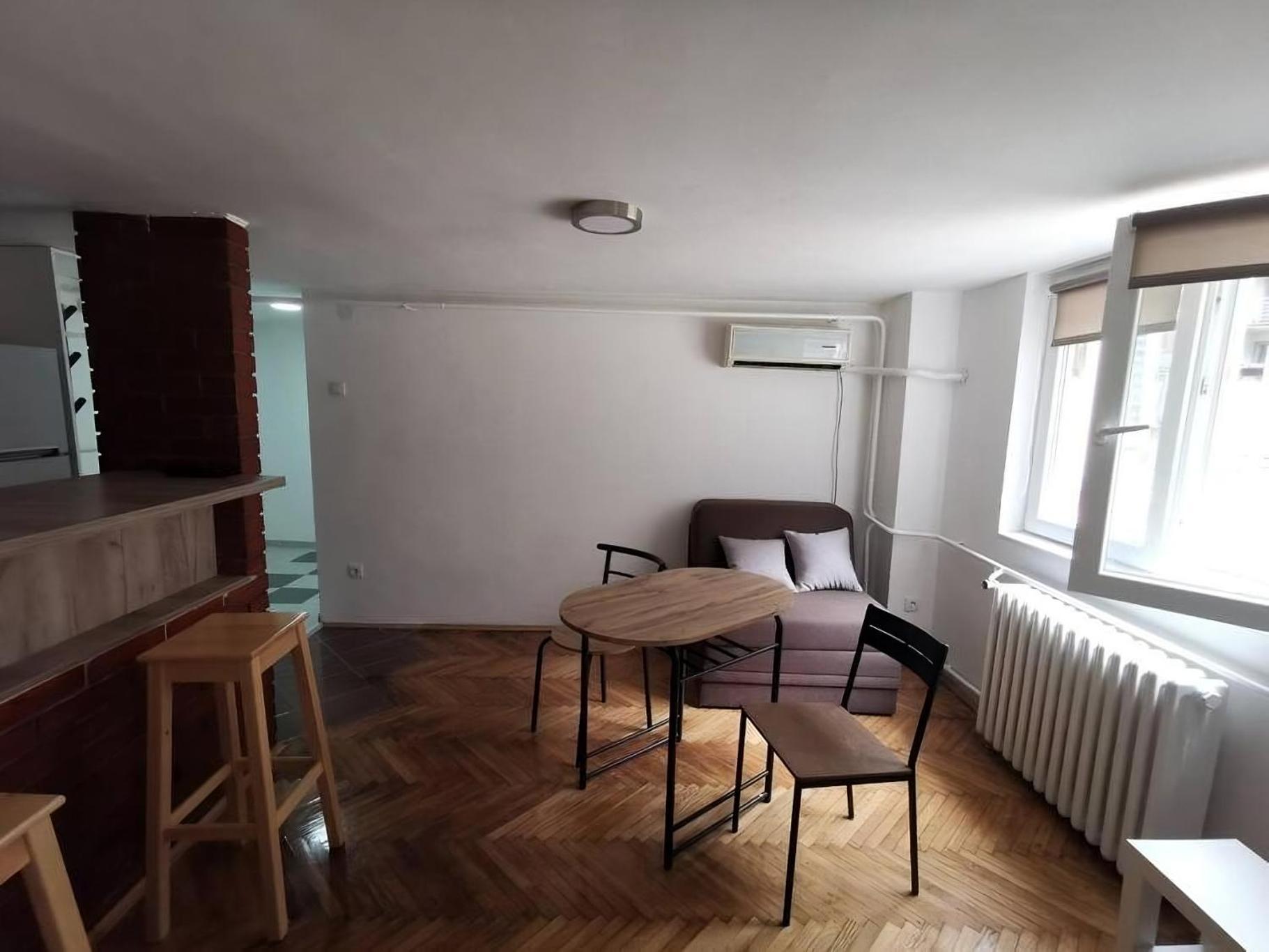 Nov U Mirnoj Ulici U Centru Beograda Apartment *